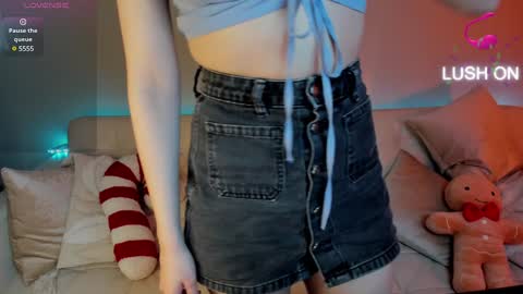 Snapshot of sophie_rocks chatting on 12-20-24, 12:38 Sophie online show from 12-20-24, 12:38