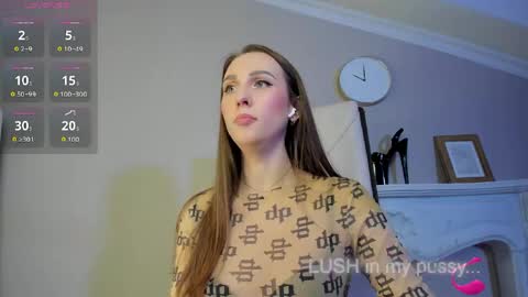 Snapshot of sophie_rocks chatting on 04-28-26, 09:36 Sophie online show from 04-28-26, 09:36