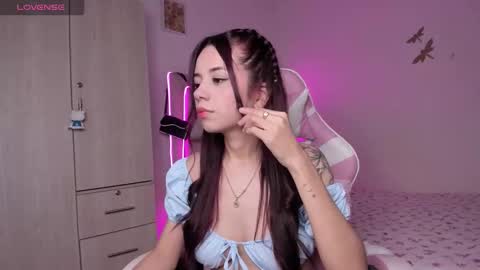 Sophie online show from 09-24-25, 05:22