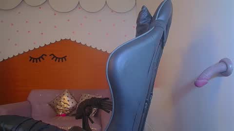 Sofia online show from 12-18-24, 07:26