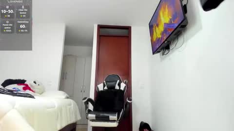 Snapshot of sophiebaker__ chatting on 09-11-25, 02:55 sophiebaker__ online show from 09-11-25, 02:55