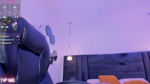 Sophie online show from 07-23-26, 01:58