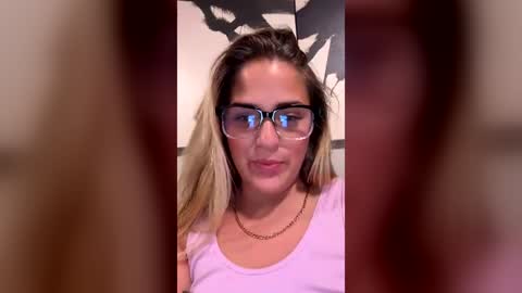 Snapshot of sophiebby94 chatting on 06-18-26, 03:51 Sophieluvsthesun online show from 06-18-26, 03:51