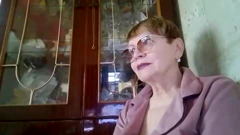 Snapshot of sophieburnsx chatting on 05-21-26, 10:00 SophieBurnsX online show from 05-21-26, 10:00