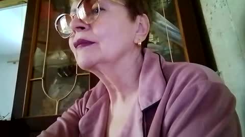 Snapshot of sophieburnsx chatting on 05-30-26, 08:55 SophieBurnsX online show from 05-30-26, 08:55
