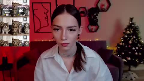 Sophie online show from 12-30-24, 04:31