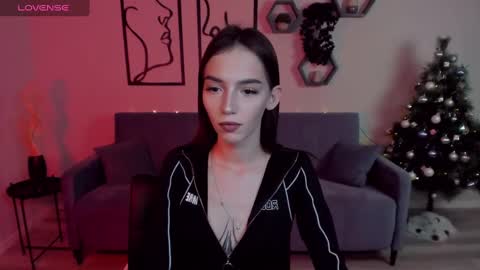 Sophie online show from 01-10-25, 05:34