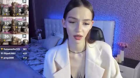 Sophie online show from 01-30-25, 11:44