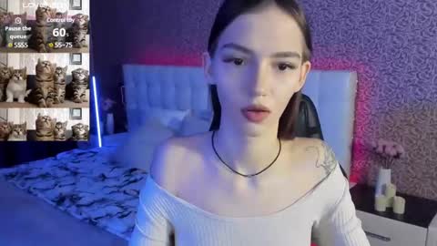 Sophie online show from 02-06-25, 07:02