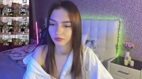 Sophie online show from 02-08-25, 06:33