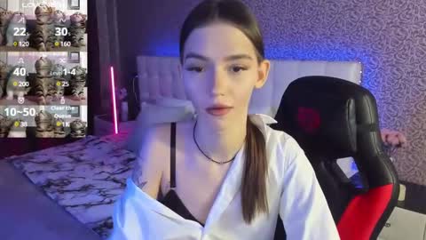 Sophie online show from 02-09-25, 07:05