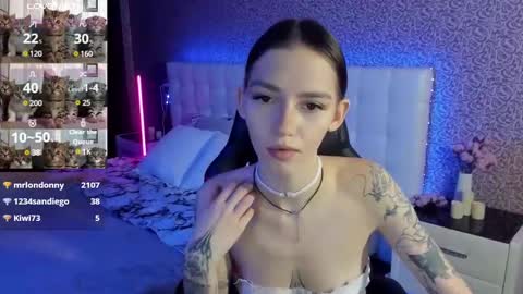 Sophie online show from 02-22-25, 12:51