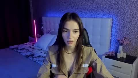 Sophie online show from 02-23-25, 11:00