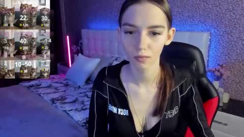 Sophie online show from 03-04-25, 08:13