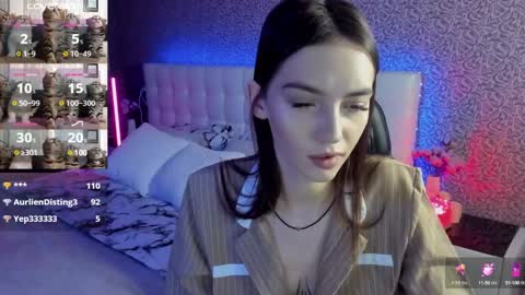 Sophie online show from 03-07-25, 11:40