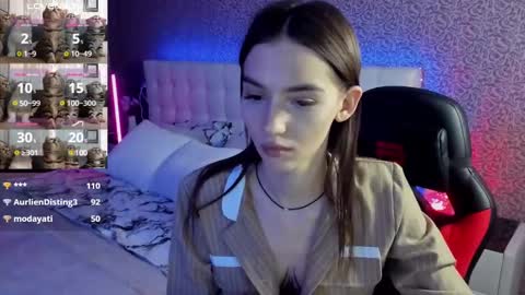 Sophie online show from 03-07-25, 02:45