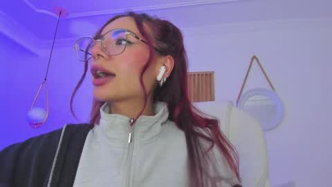   Sophie  IG sophiecherry es   online show from 02-02-25, 11:19