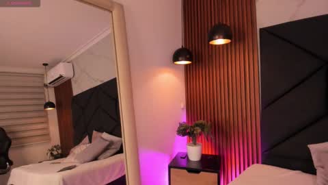 Sophie online show from 10-28-25, 11:47