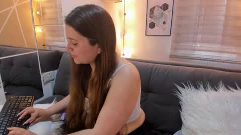 Sophie  online show from 11-12-25, 02:06