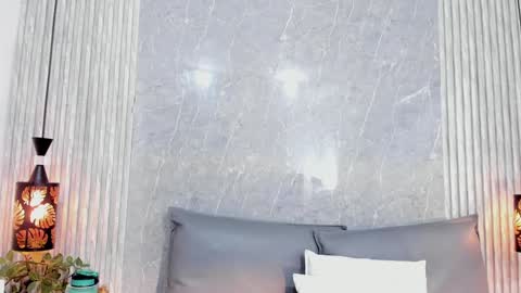         online show from 12-18-24, 08:03