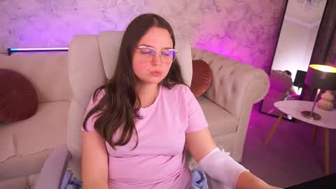 sophieedreams online show from 10-21-25, 02:40