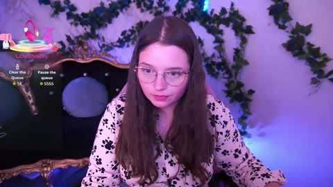 sophieedreams online show from 10-31-25, 02:51