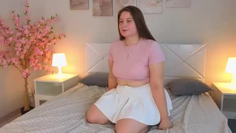 Snapshot of sophieee_lee chatting on 02-24-25, 10:37 Sophie online show from 02-24-25, 10:37