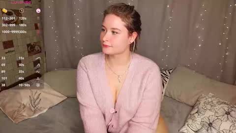 Snapshot of sophieee_lee chatting on 10-13-25, 03:56 Sophie online show from 10-13-25, 03:56