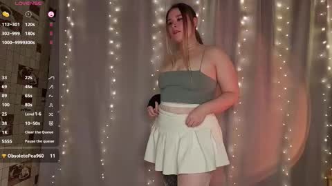 Sophie online show from 11-29-25, 03:26