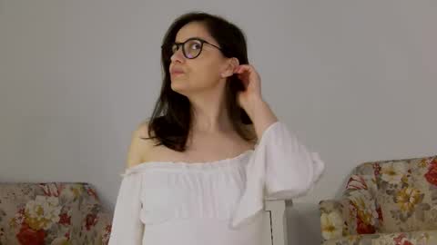 Sophie Rain online show from 10-16-25, 12:00