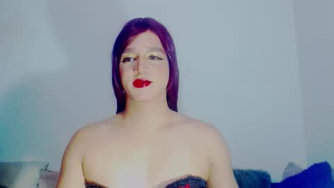 Snapshot of sophiehillsxo chatting on 02-25-26, 06:23 sophiehillsxo online show from 02-25-26, 06:23
