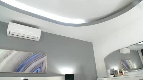 Sophie online show from 01-03-25, 05:53