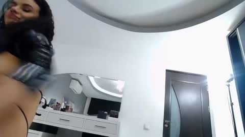 Sophie online show from 02-15-25, 12:48