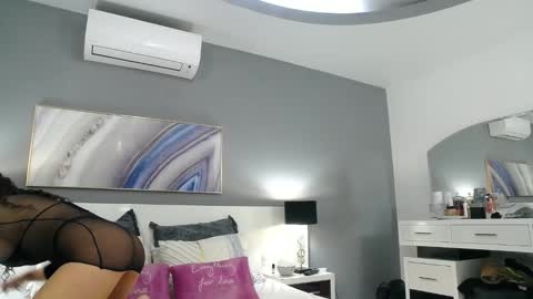 Sophie online show from 02-27-25, 05:47