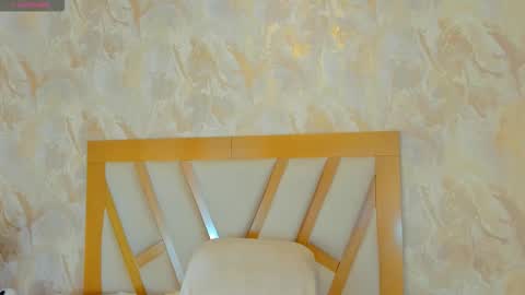 Sophie online show from 12-18-25, 12:33