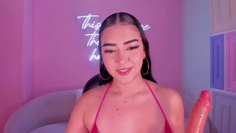 Snapshot of sophielanne chatting on 03-13-26, 05:14 Sophie online show from 03-13-26, 05:14