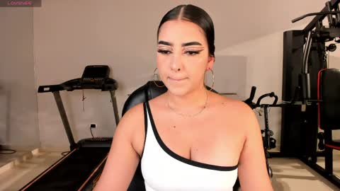 Snapshot of sophielanne chatting on 04-05-26, 11:13 Sophie online show from 04-05-26, 11:13
