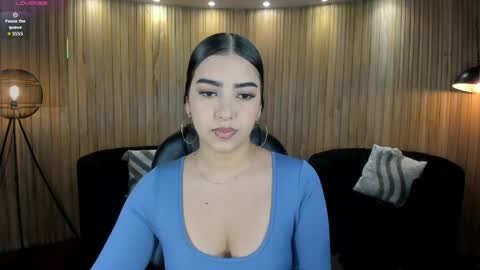 Snapshot of sophielanne chatting on 04-27-26, 12:19 Sophie online show from 04-27-26, 12:19