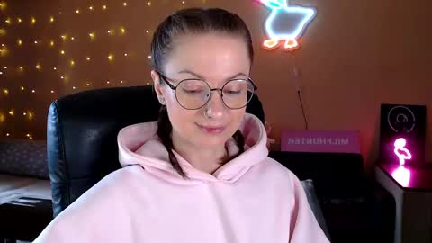 sophieleroux online show from 05-05-26, 01:52