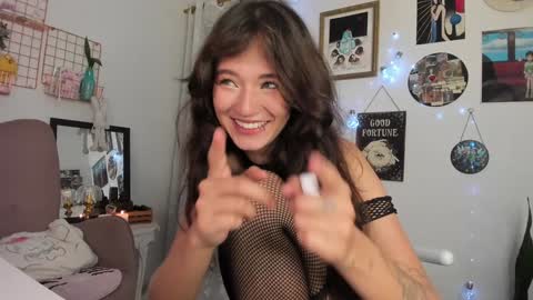Sophie online show from 12-18-24, 07:36