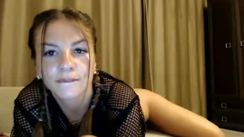 Snapshot of sophieluxe chatting on 06-25-26, 08:24 sophieluxe online show from 06-25-26, 08:24