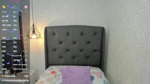 Sophie  online show from 01-28-25, 03:57