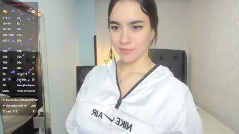 Sophie  online show from 02-11-25, 06:33