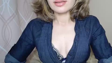 Sophiemisss online show from 09-18-25, 10:06