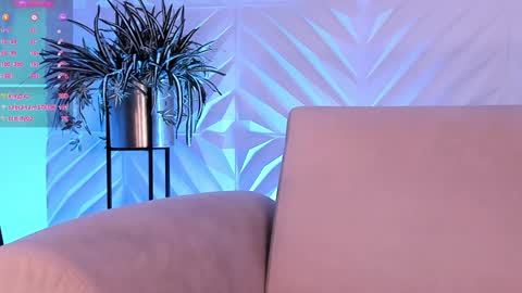 Sophie  Palmer online show from 01-10-25, 06:28