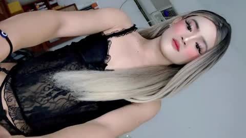 SOPHIEX online show from 07-30-26, 10:58
