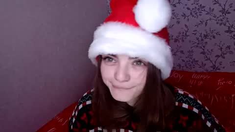 Snapshot of sophiesuvi chatting on 01-03-25, 05:31 Sophie and my bestie Mandy online show from 01-03-25, 05:31