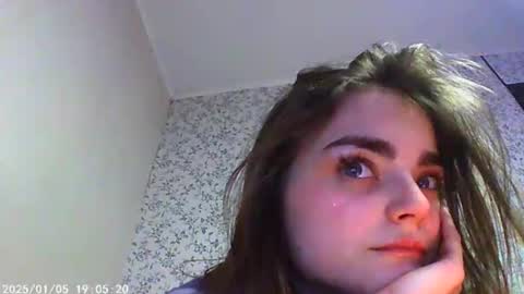 Snapshot of sophiesuvi chatting on 01-04-25, 08:48 Sophie and my bestie Mandy online show from 01-04-25, 08:48