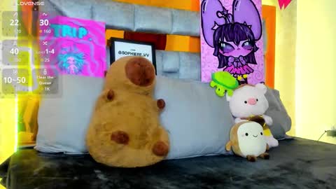   Sophie  online show from 11-22-25, 08:19