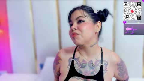 SOPHIE online show from 10-11-25, 11:03